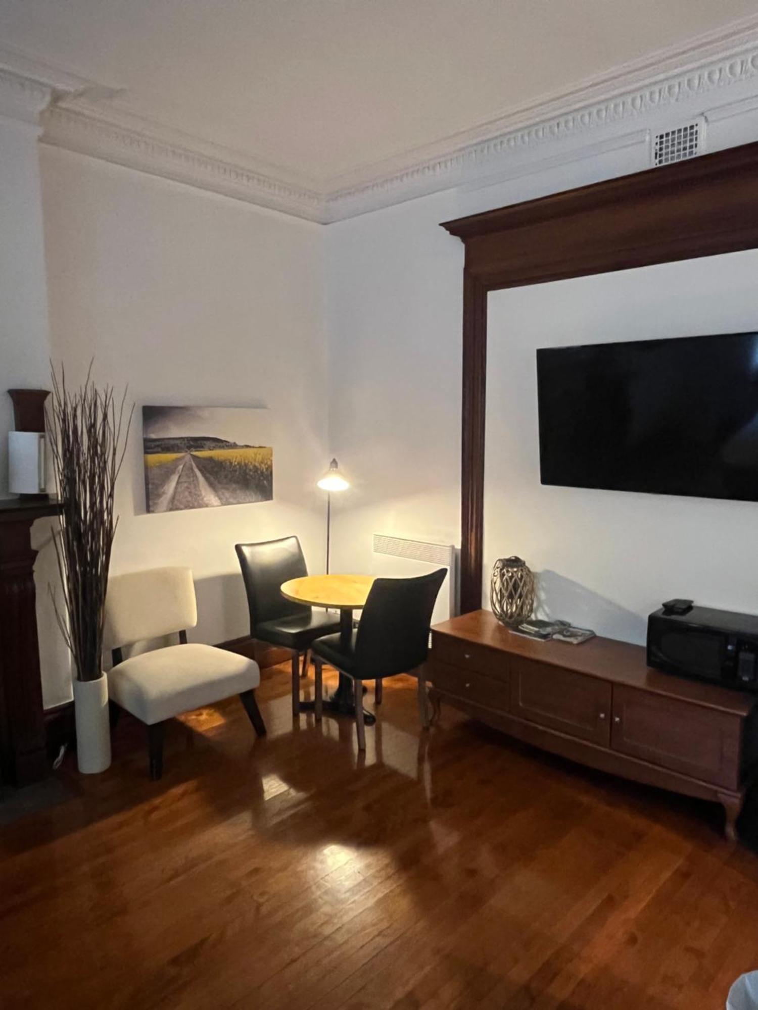 E-Hotel Des Grisons Квебек Екстериор снимка
