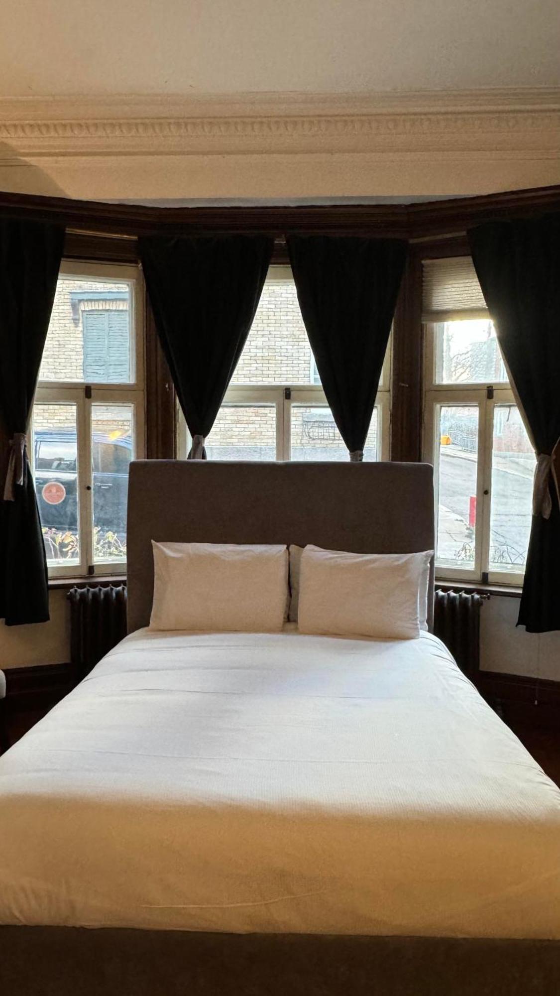 E-Hotel Des Grisons Квебек Екстериор снимка