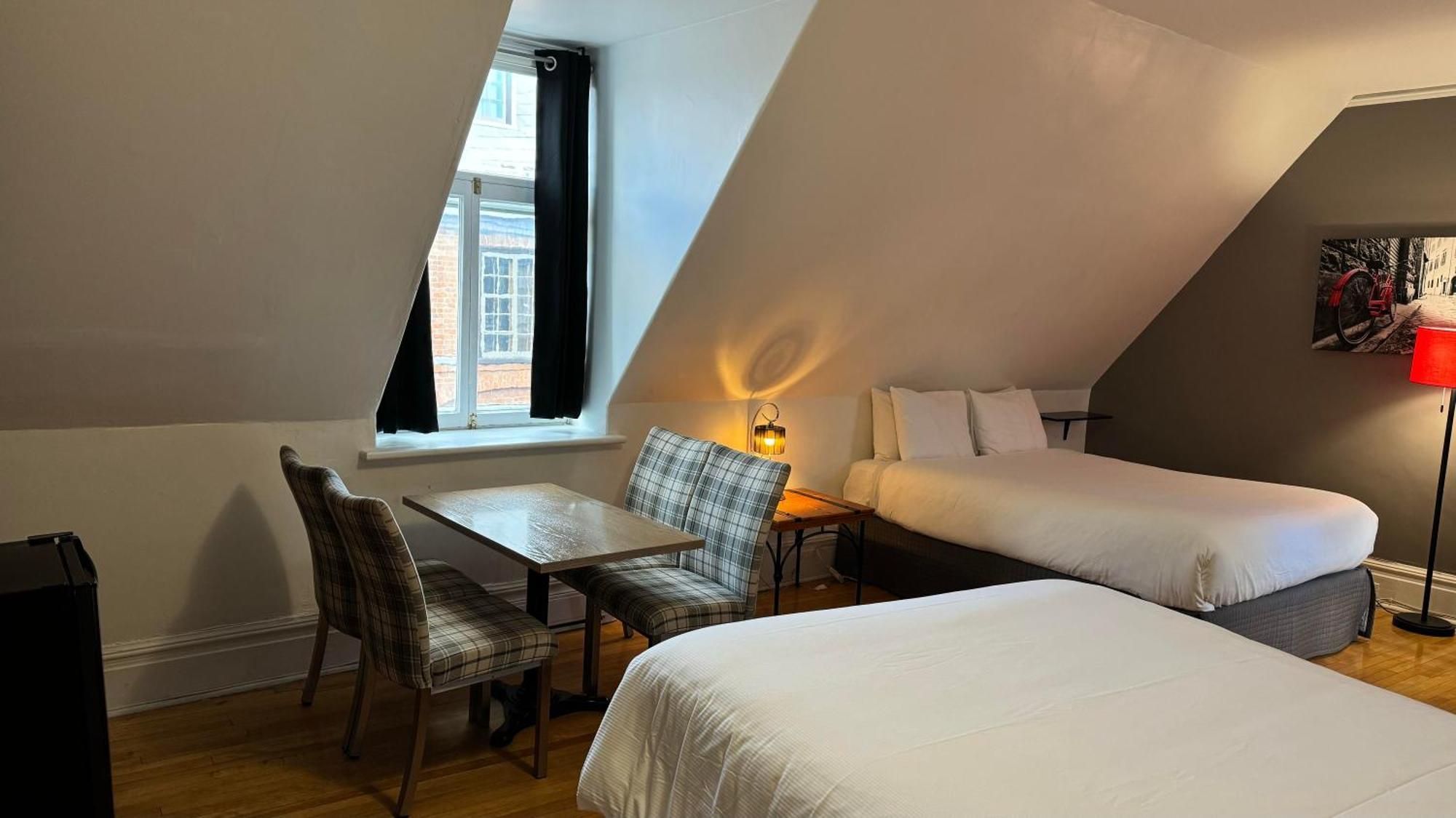 E-Hotel Des Grisons Квебек Екстериор снимка